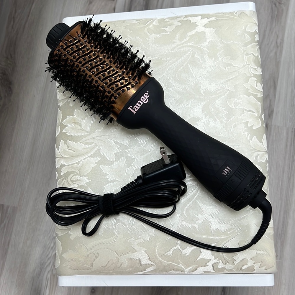 Hot air brush